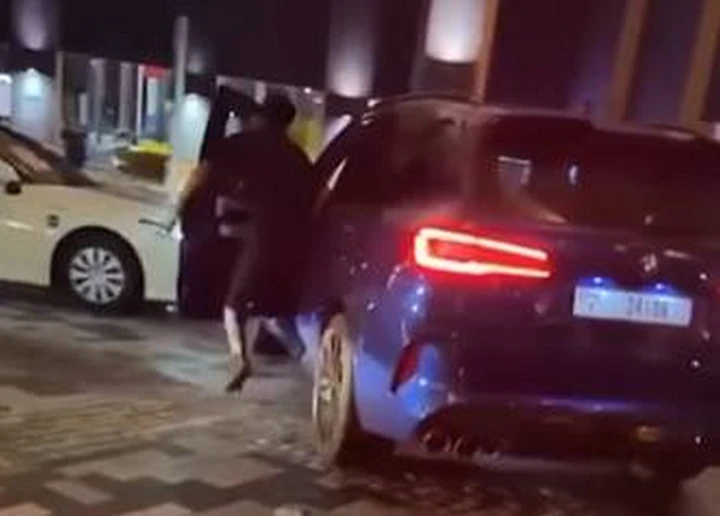 BMW: epic fail con un SUV dell'elica blu | Video