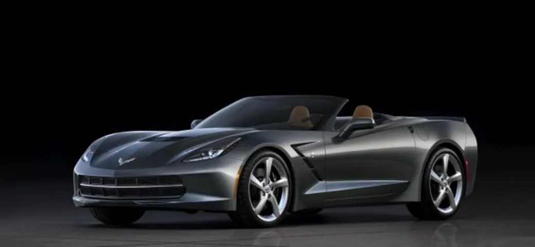 Corvette Stingray Convertibile: il primo esemplare andrà all'asta