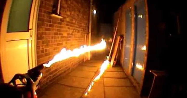SCOOTER FLAMETHROWER