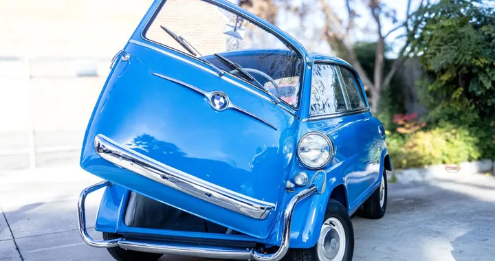 La bizzarra auto che salvò BMW dal fallimento: oggi è un mito