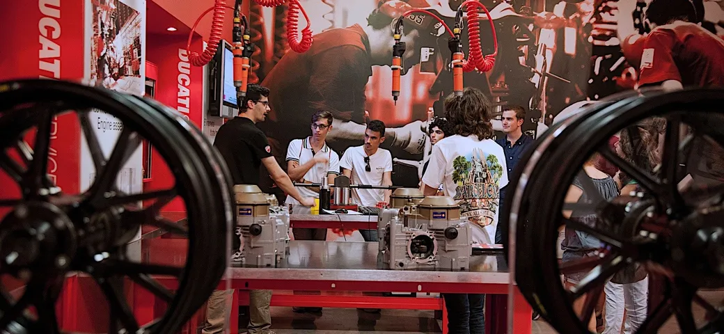 Ducati: Summer School “Fisica in Moto”