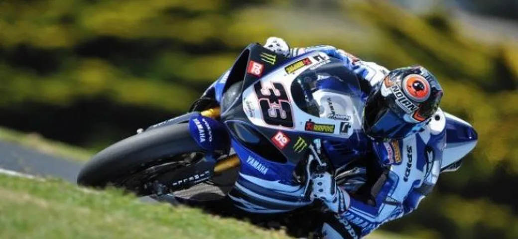 WSBK: Splendida vittoria di Melandri in Gara1. Primo successo in Superbike per lui. Sul podio Smrz e Checa