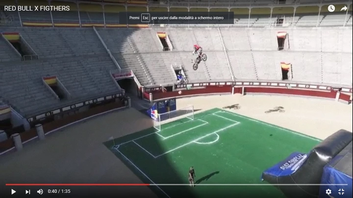X-Fighters 2016: Torres e Rinaldo giocano a calcio con il Freestyle [Video]