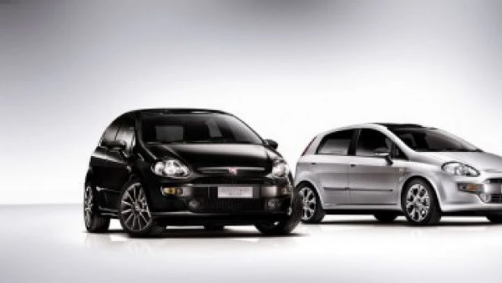 Fiat Punto Evo: debutto italiano sulla portaerei Cavour