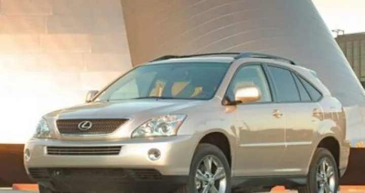 Lexus: richiamo ufficiale per la RX400h