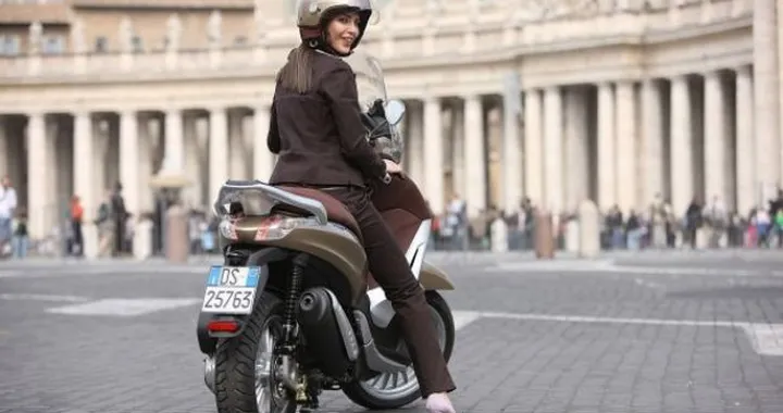 Nuovo Piaggio Beverly 300 e 125ie