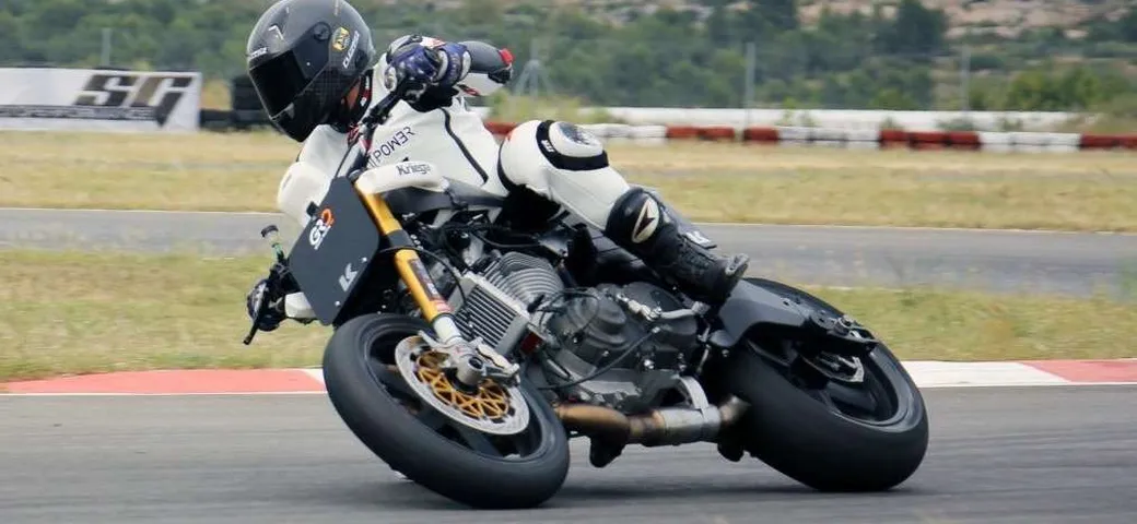 BOTT XR1R, il primo test in vista della Pikes Peak [Video]
