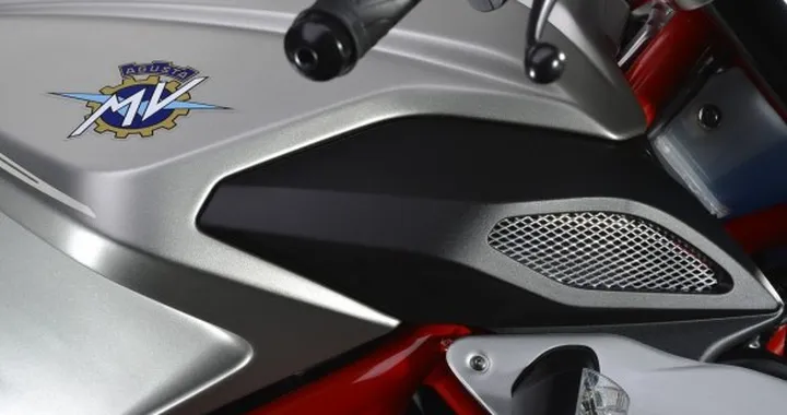 MV Agusta Brutale 800 Dragster in arrivo nel 2014?