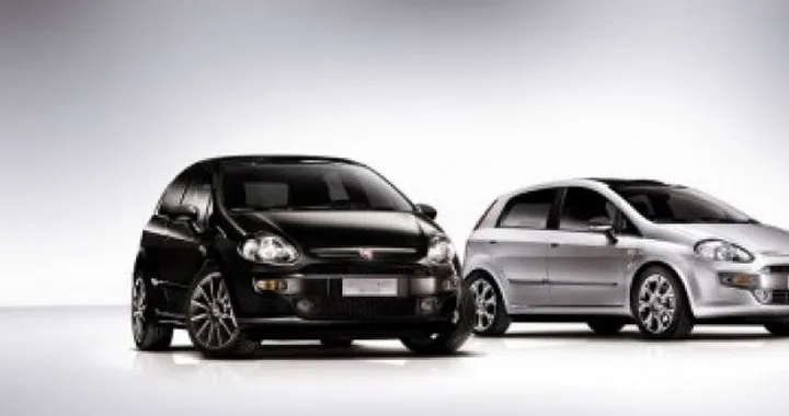 Fiat Punto Evo: debutto italiano sulla portaerei Cavour