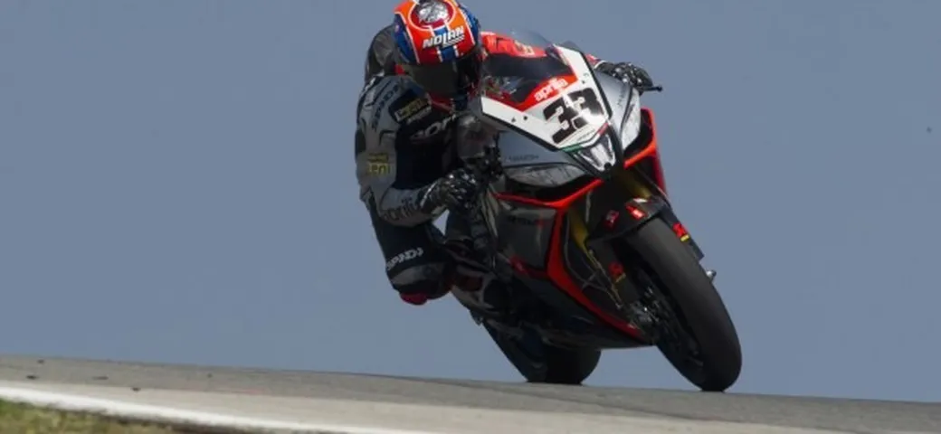 SBK Portimao 2014: Melandri braccato da Sykes e Rea nel Day-1 del Portogallo [FOTO]