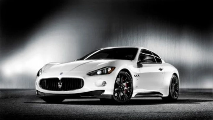 Nuove foto ufficiali della Maserati Granturismo S MC Sport Line