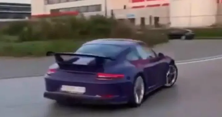 Porsche 911 GT3: video del drifting urbano