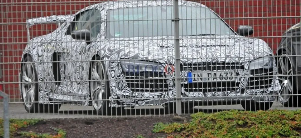 Audi R8 V10: foto spia di un modello estremo