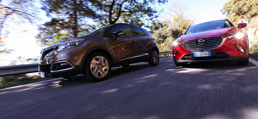 Mazda CX-3 VS Renault Captur: la comparativa dei suv urbani