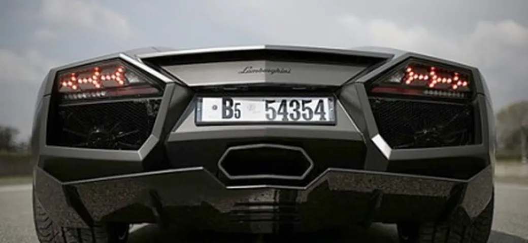 Edmunds' Inside Line prova la Lamborghini Reventón