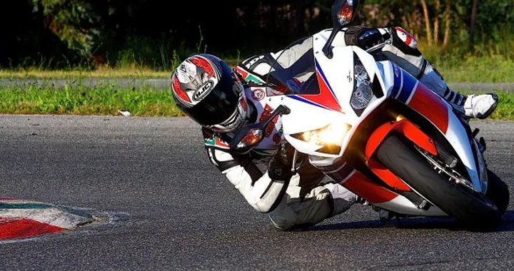Dunlop Sportmax D212 GP Pro: il test di Motoblog