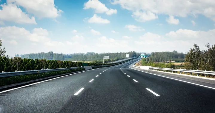 Telepass, UnipolMove e MooneyGo: quale sistema scegliere per i caselli autostradali