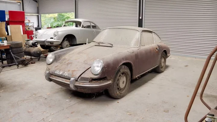 Prima accensione dopo 46 anni per una rara Porsche 912