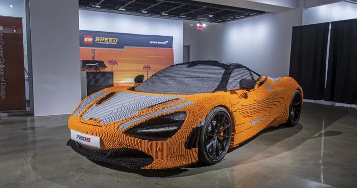 McLaren 720S: terminata la costruzione del modello LEGO