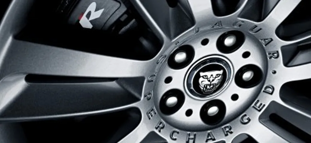 Jaguar: un prototipo di supercar a motore centrale a Ginevra 2010!