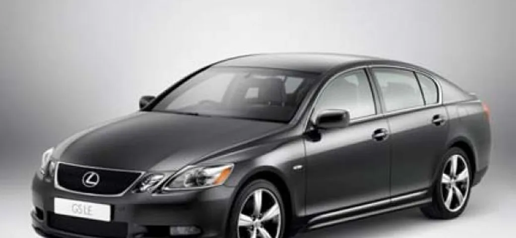 Lexus: richiami per problemi a pompa benzina e pompa impianto frenante
