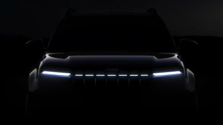 Jeep Avenger, la griglia a sette feritoie si reinventa per una nuova generazione