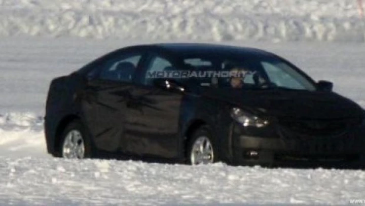 Foto Spia della nuova Hyundai Sonica