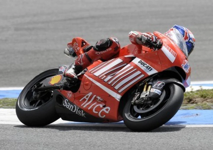 Warm Up bagnato, risorge Stoner, Rossi è li