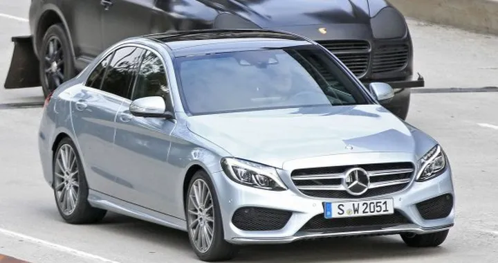Mercedes Classe C: foto spia del modello definitivo