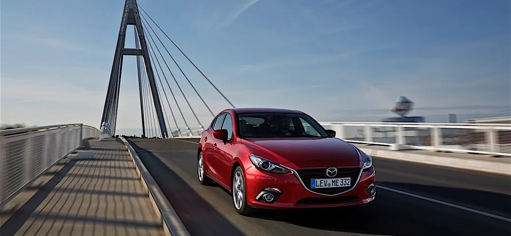 Mazda 3: nuovo diesel 1.5 e record da 5 milioni