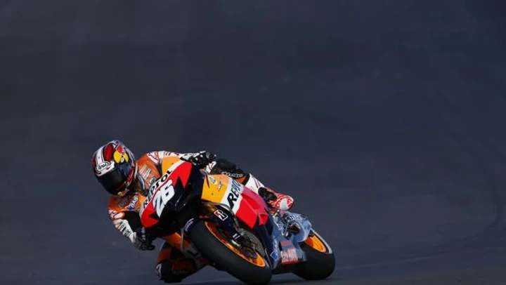 MotoGP, Valencia: Dani Pedrosa vince in rimonta partendo dai box. Rossi addirittura doppiato...(!!)