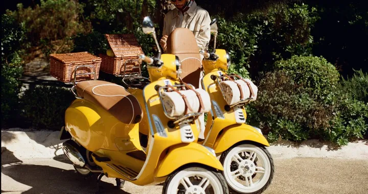 Vespa Gigi Edition: la serie limitata da 12.000 euro celebra l'estate italiana