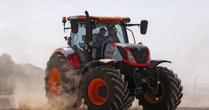 Marquez e Pedrosa alla guida dei TractorGP [Video]