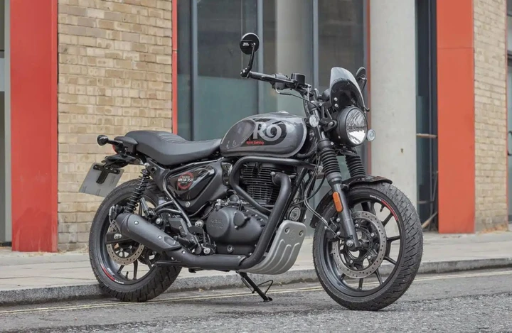 Royal Enfield sfonda il milione: vendite record nel 2024