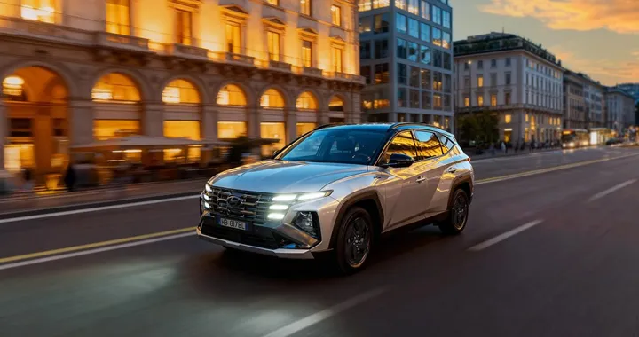 Hyundai Tucson Dark Line, nuovo allestimento per il C-SUV di successo