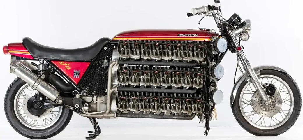Questa Kawasaki a due tempi personalizzata a 48 cilindri sta per essere messa in vendita