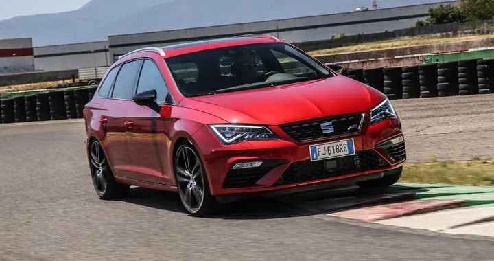 Seat Leon Cupra ST: video prova in pista e su strada