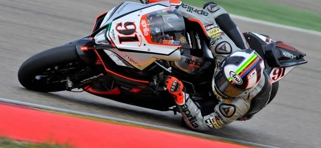 SBK, un podio per Haslam ed Aragon: 