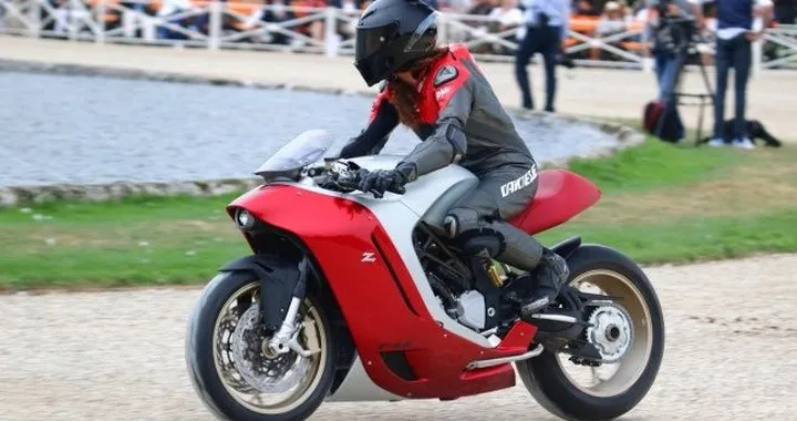 MV Agusta F4Z: nuove immagini