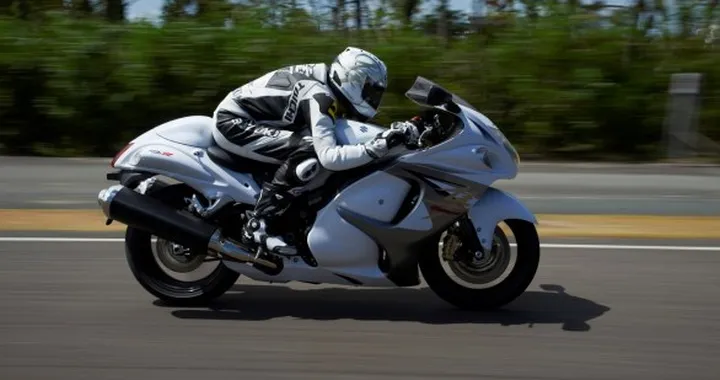 Al Mugello con la Suzuki GSX-R1300 Hayabusa ABS