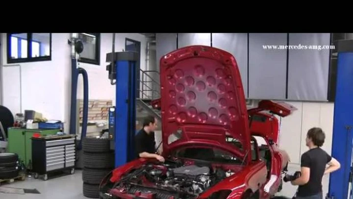 Video: l'AMG Performance Studio personalizza la SLS