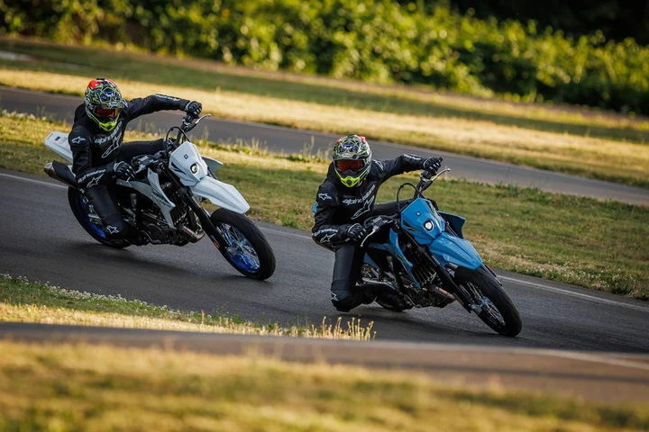 Suzuki DR-Z4S e DR-Z4SM motore
