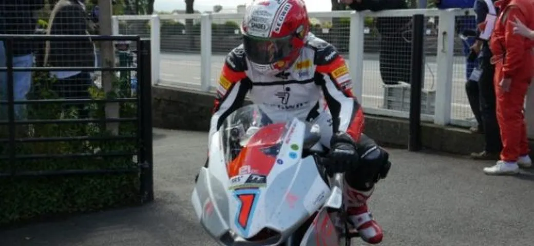 Tourist Trophy 2012: Rutter vince il TT Zero con la MotoCzysz E1pc ad oltre 100 mph di media