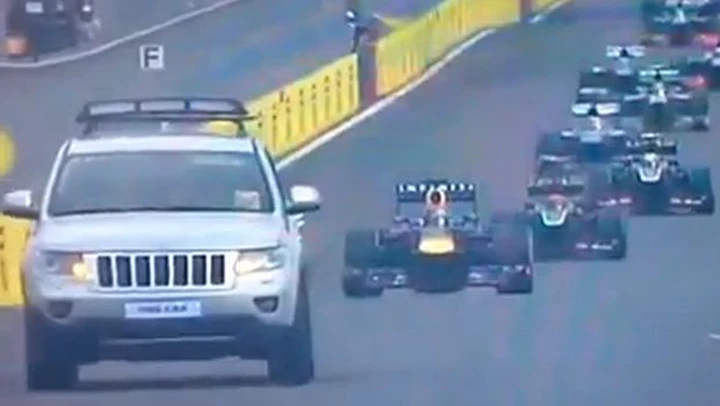 GP Corea F1 2013: una Jeep Grand Cherokee entra in pista