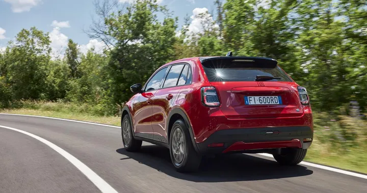 Le auto più sostenibili per Green NCAP, svettano Mini e Fiat 600e