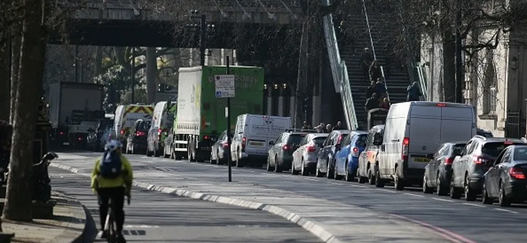 GB, vietate le auto a benzina e diesel dal 2040