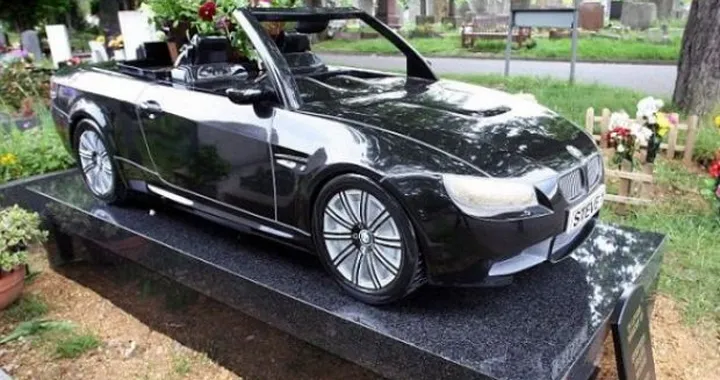 La tomba Bmw