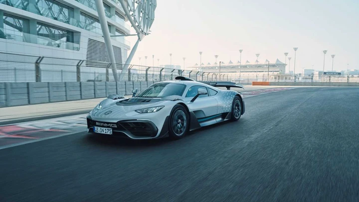 Mercedes-AMG ONE, l’hypecar derivata dalla Formula 1