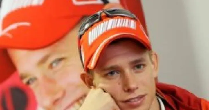 Casey Stoner operato alla mano a Modena. Tutto OK