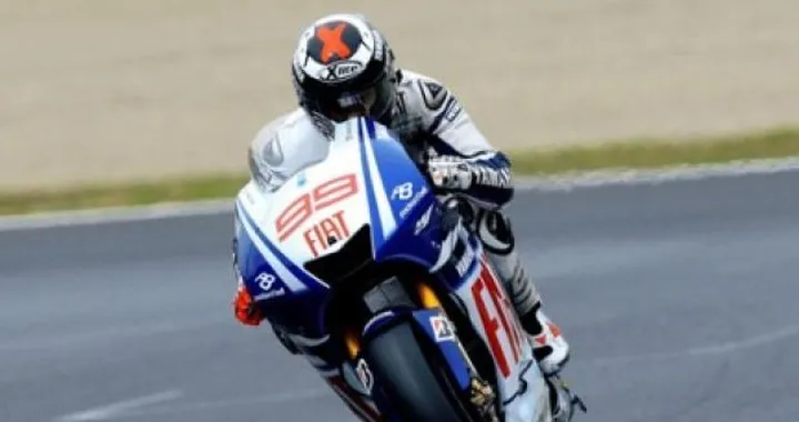 MotoGP: Lorenzo fa sul serio ma Rossi non molla